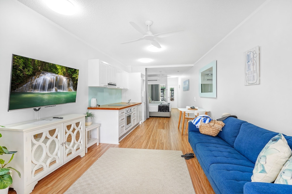 AMAROO AT TRINITY 22/50
