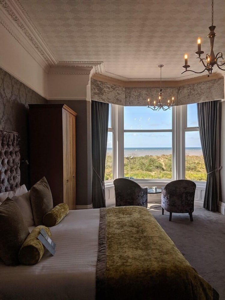 Glendower Hotel 36/53