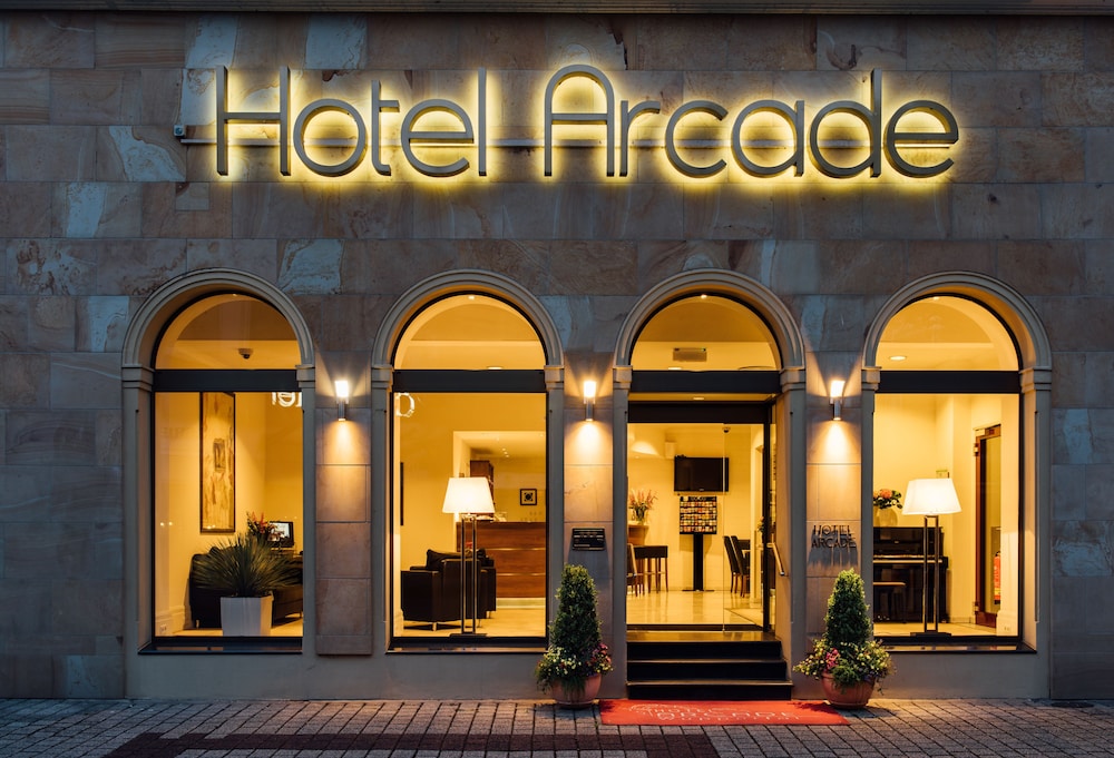 Hotel Arcade 3/26