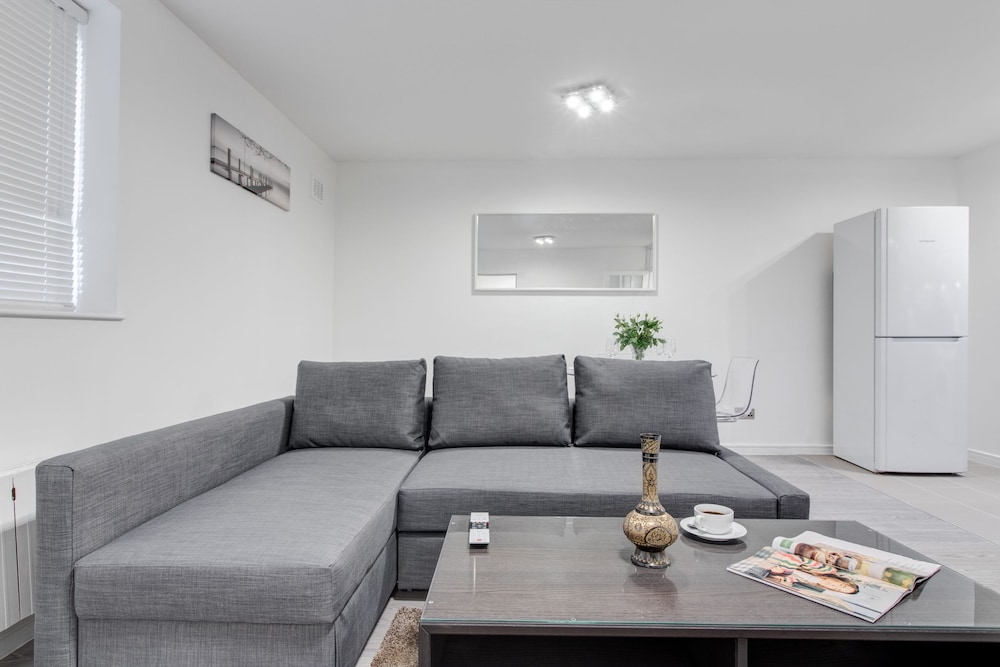 Sherborne court 19/50