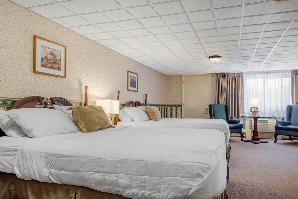 Coachman Inn 17/55