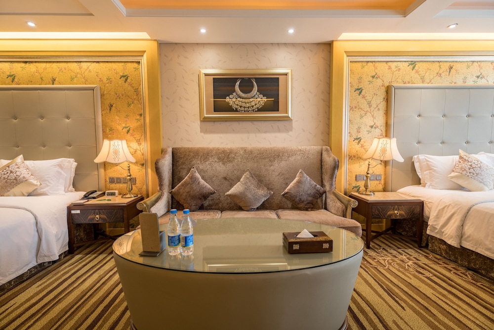 Sunshine Hotel Zhangjiajie 59/75