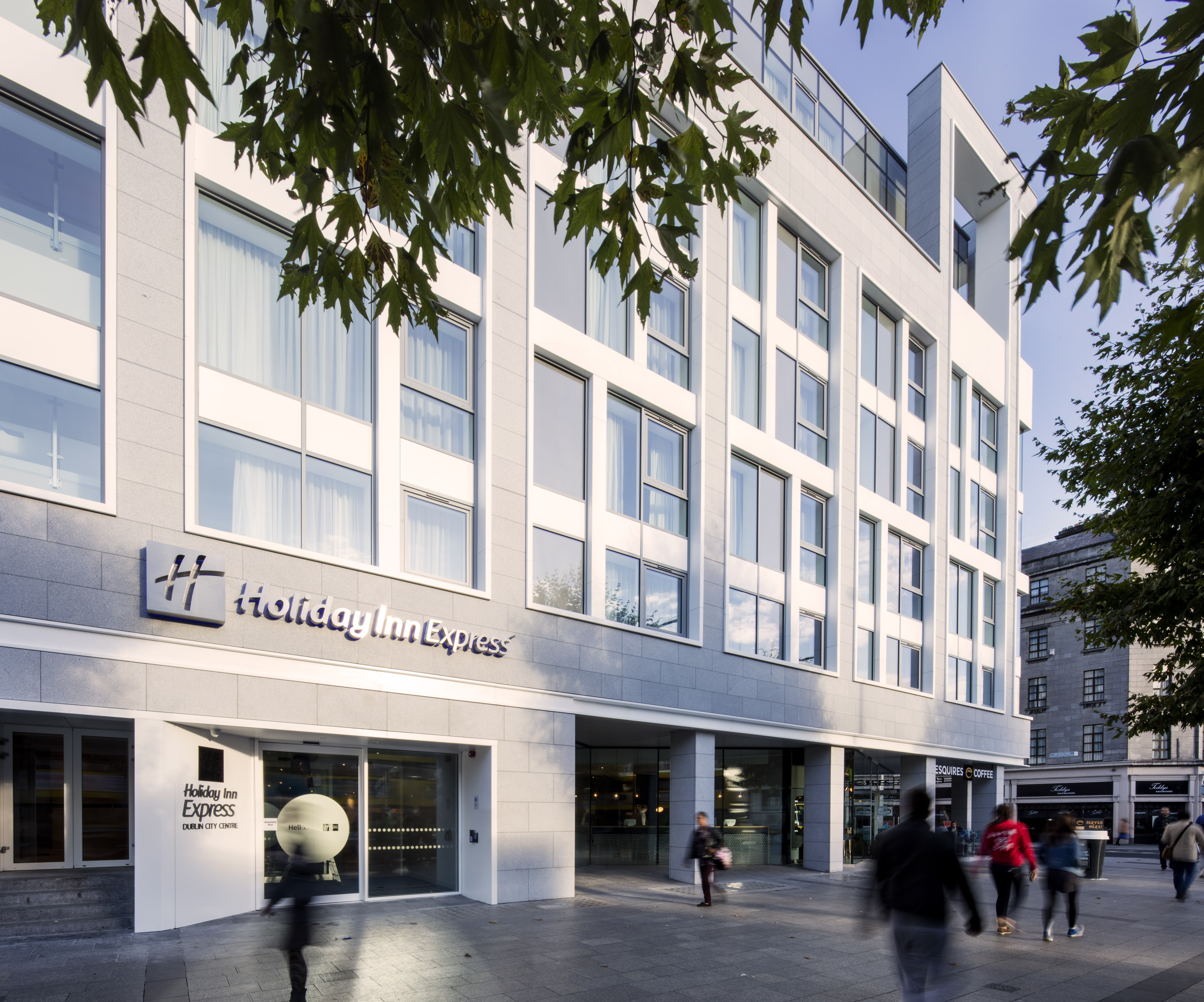 HOLIDAY INN EXPRESS DUBLIN CITY CENTRE 67/71