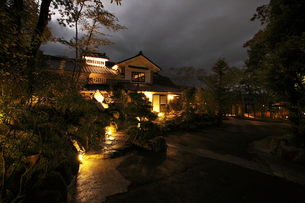 Beppu Kaizan (ex Hotel Zenshitsu Rotentsuki Hanare No Yado Beppu Yuya) 48/50