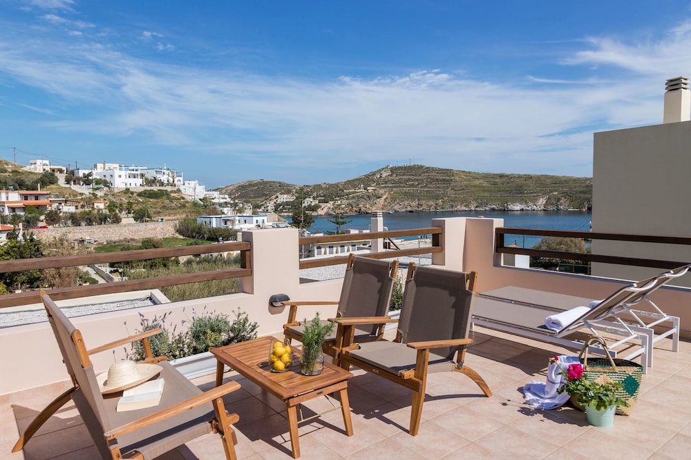 Syra Suites 41/50