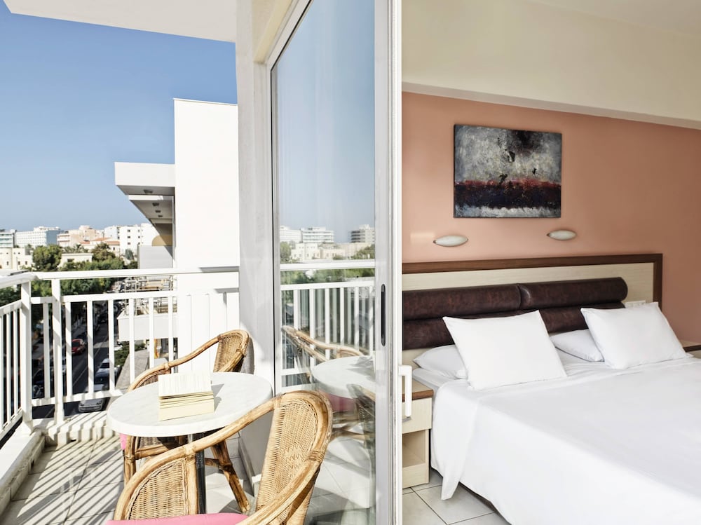 Pearl Hotel in RHODES