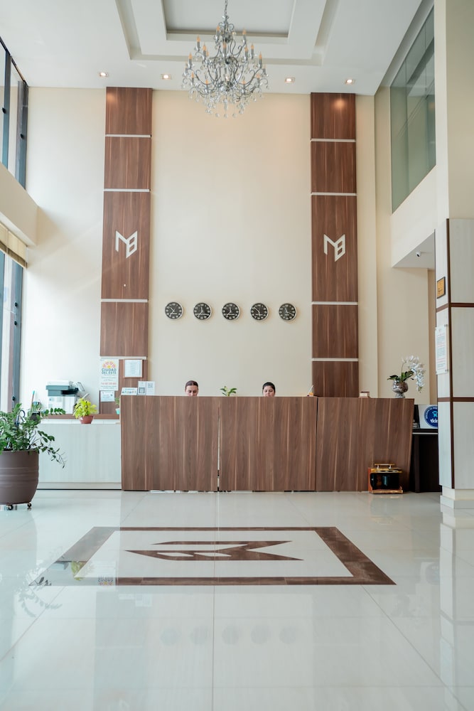 Megal Suites Hotel 4/45
