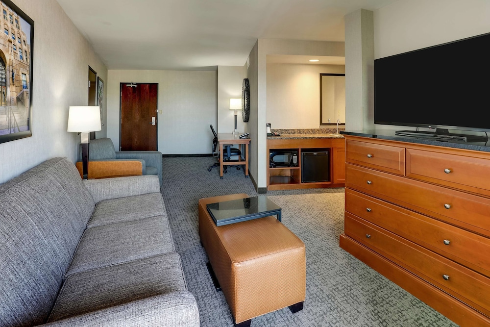 Drury Inn And Suites Phoenix Airport 27/50