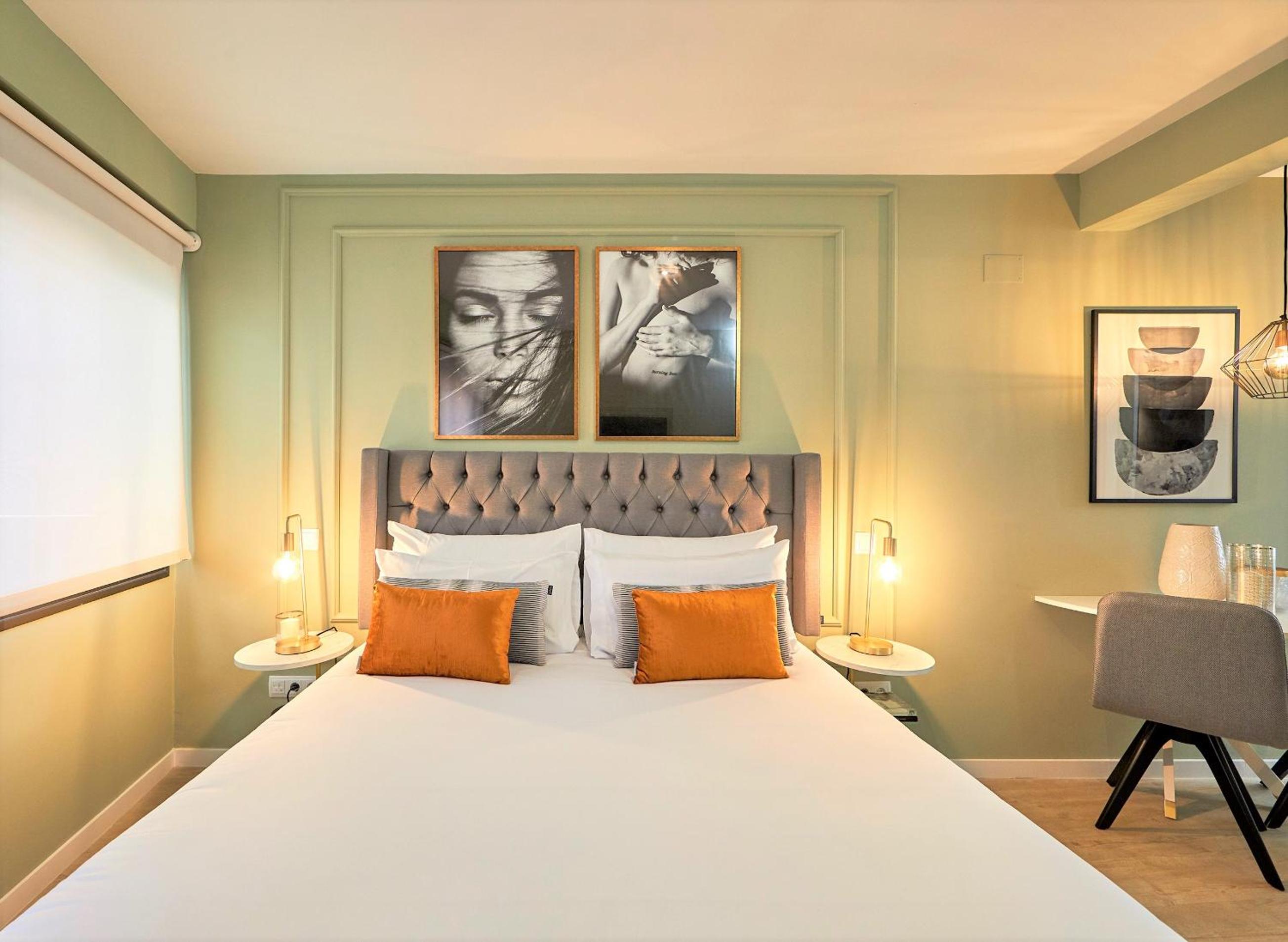 SUPERIOR, DOUBLE BED