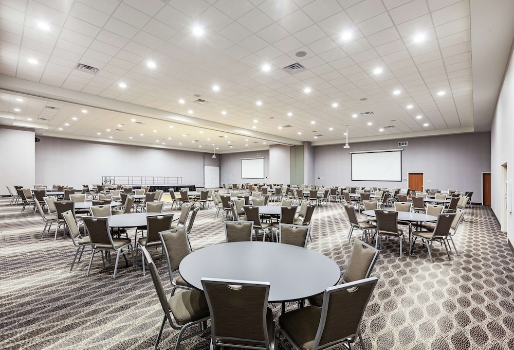 Hampton Inn & Suites Liberal 32/36