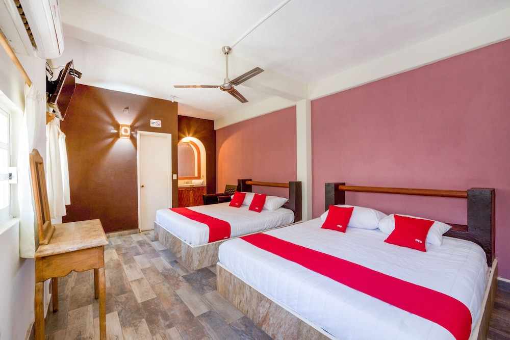 OYO Hotel Posada Lys Zihuatanejo 25/35