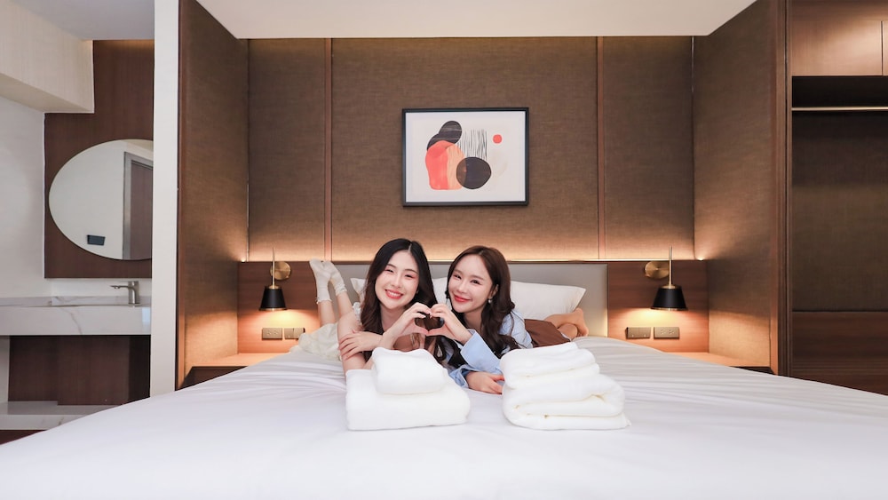 غرفة بريميير ديلوكس بسرير مزدوج، B2 Huai Khwang Premier Hotel 4/10