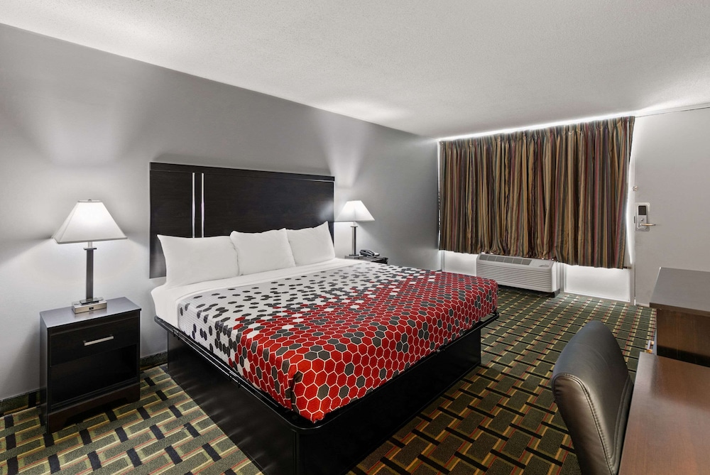 Standard, King Bed