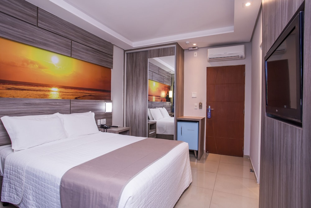 LUXURY, SUITE