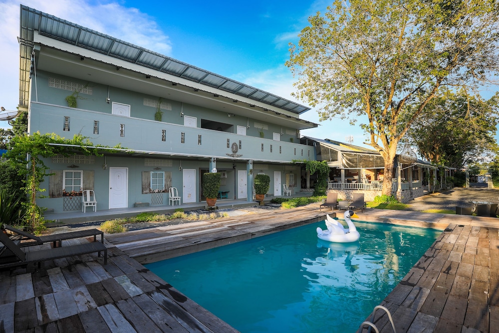 Phuket Nonnita Boutique Resort 3/69