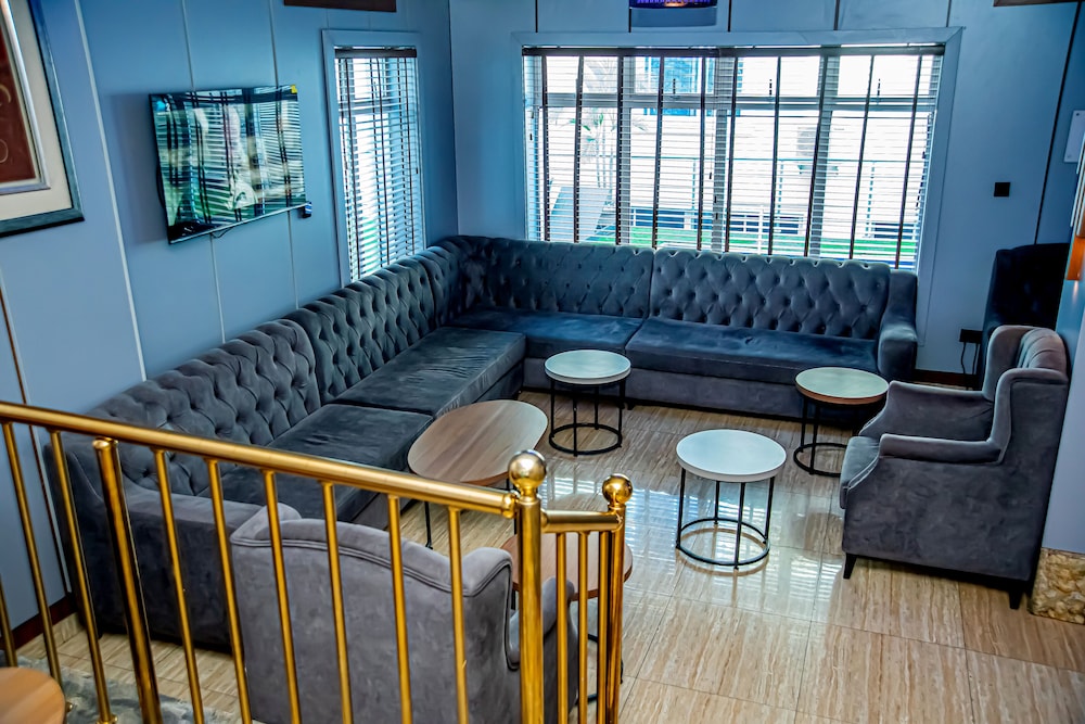 Caledonian Suites 45/63