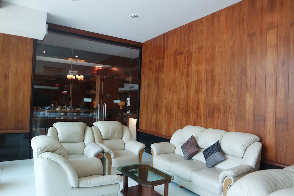 Laemtong Hotel Serviced Apartment 29/53