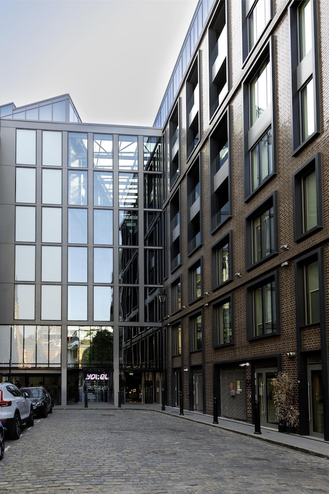 YOTEL London City, Select by Hilton 64/70