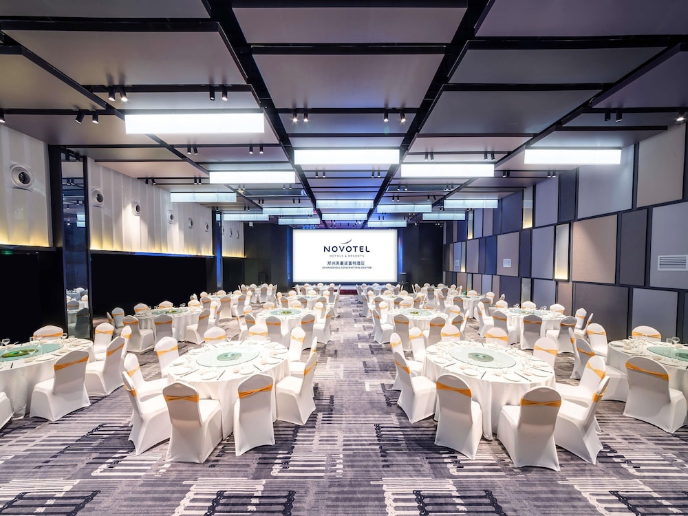 Novotel Zhengzhou Convention Centre 38/49