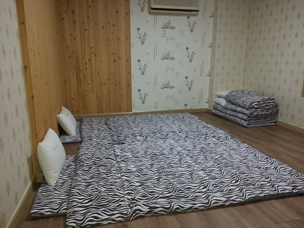 Island Motel 22/60