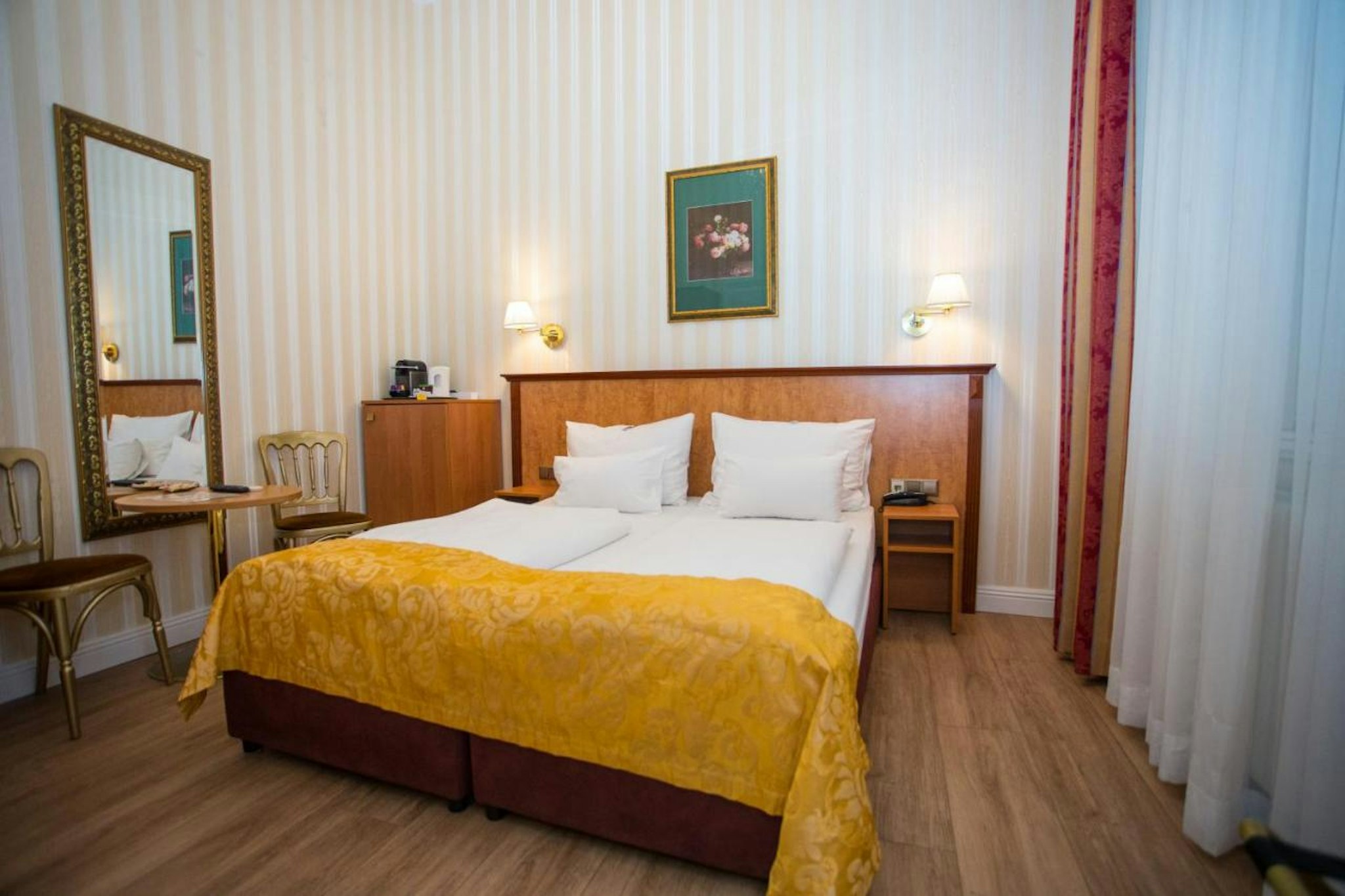 CLASSIC, DOUBLE BED