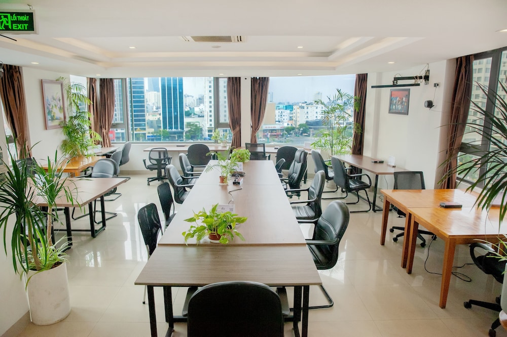 Grand Sunrise Hotel 82/100
