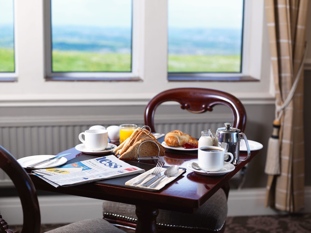 Pennine Manor Hotel 38/40