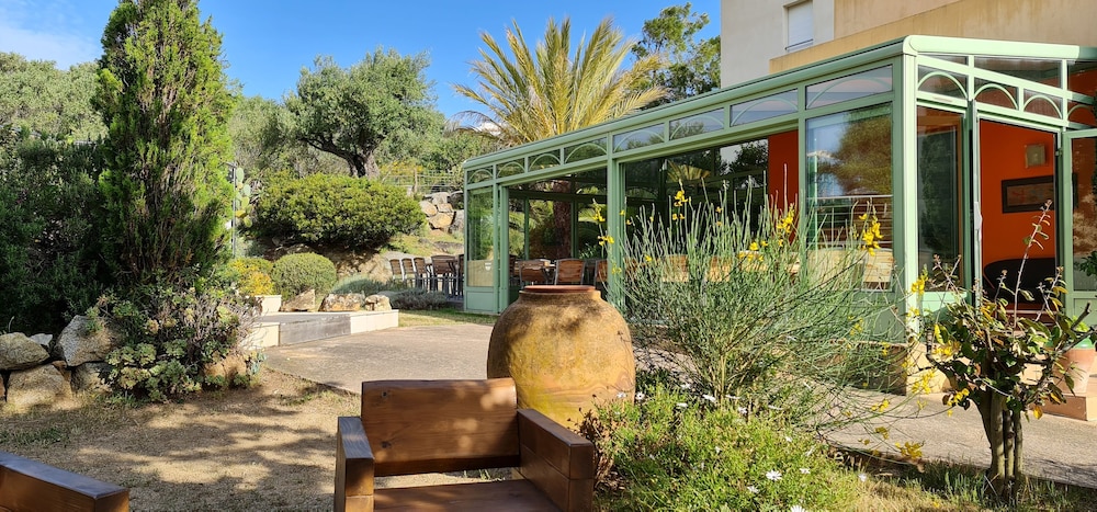 Hotel Cala di l Oru 33/36