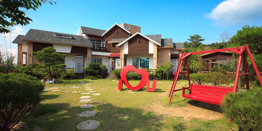Gyeongju Orsay Pension 32/46