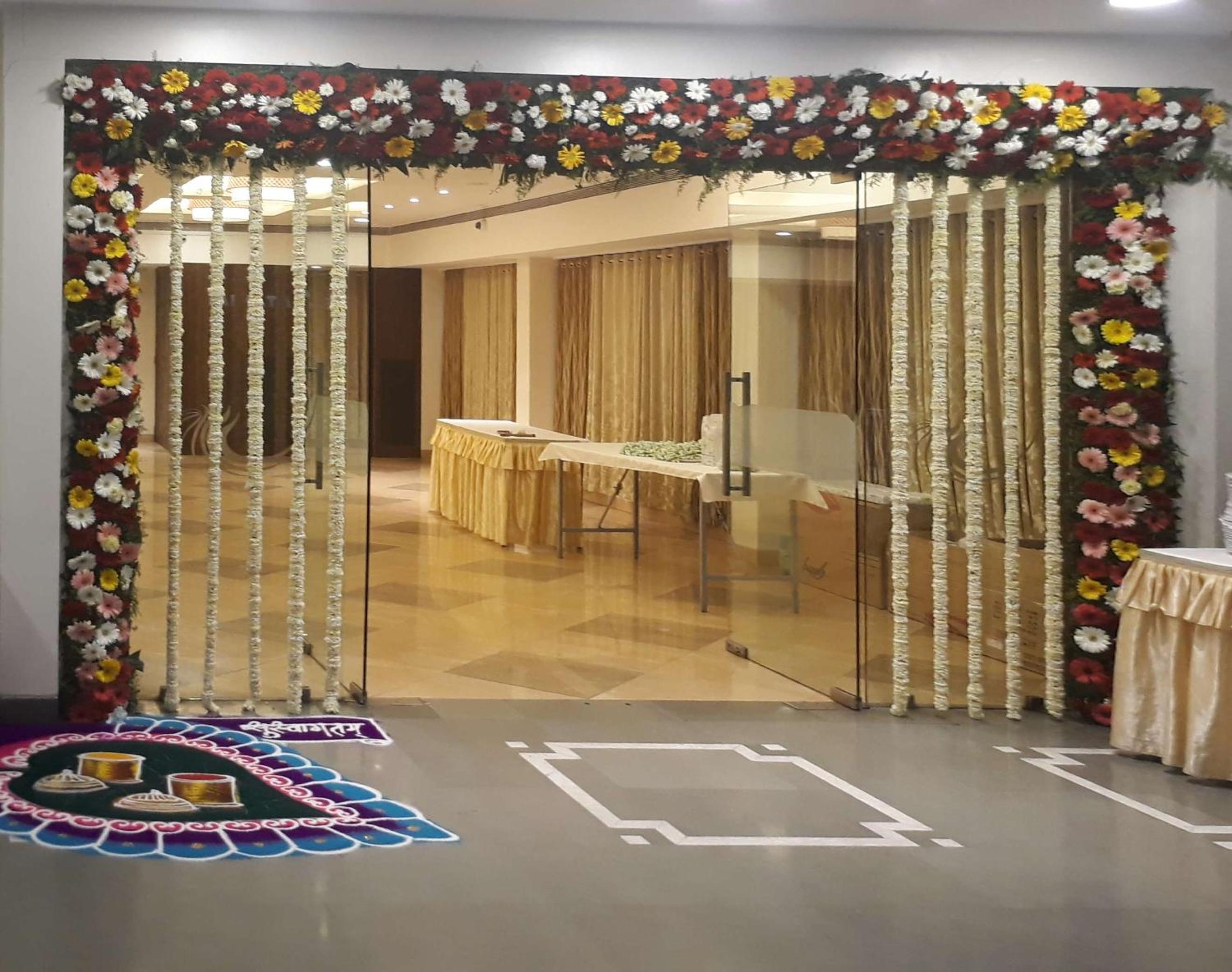 Hotel Utsav Deluxe 4/23