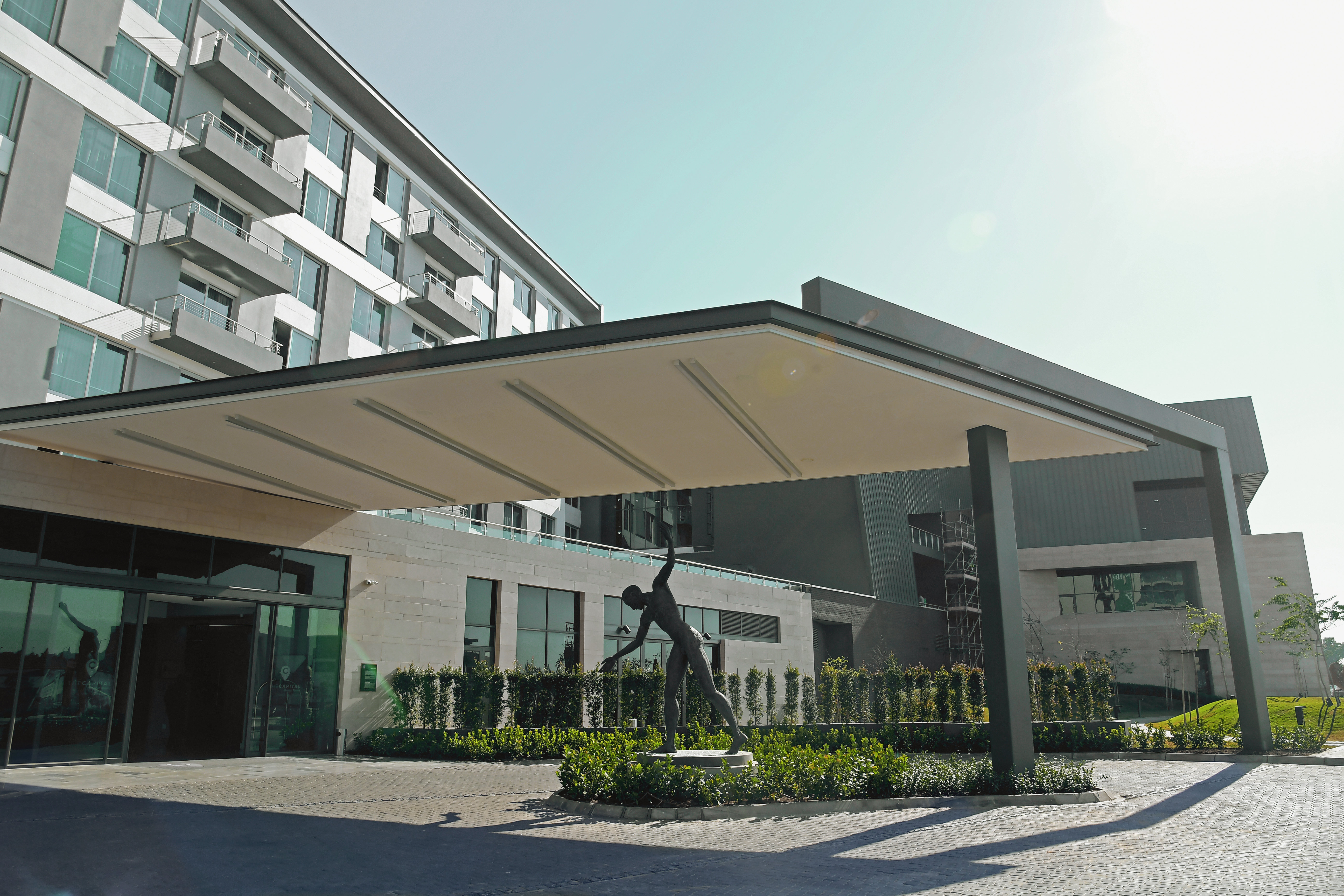 THE CAPITAL MENLYN MAINE 56/60