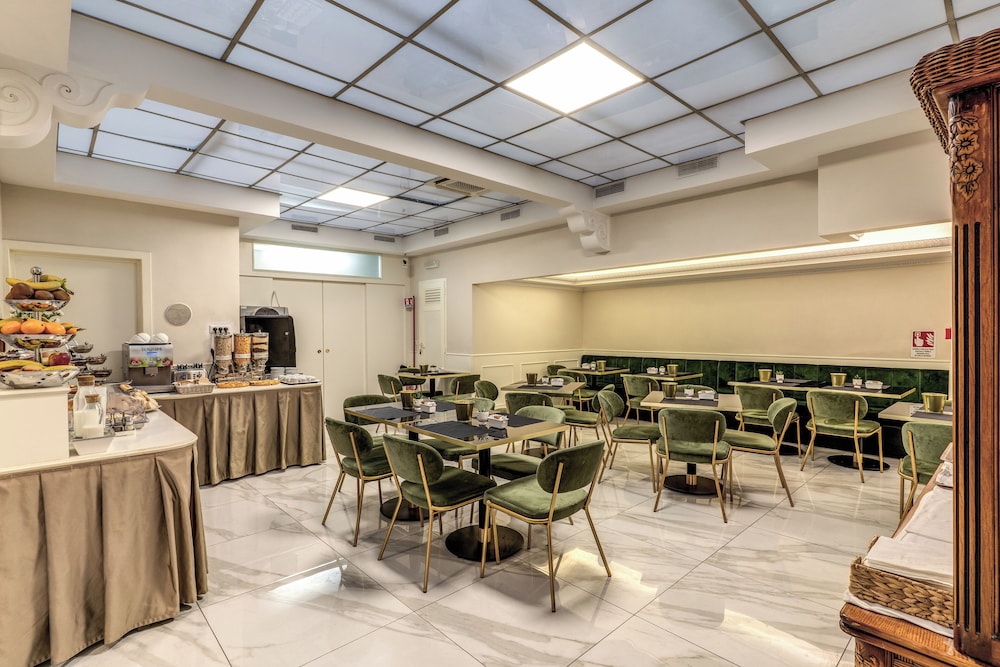 Flower Garden Hotel 34/47