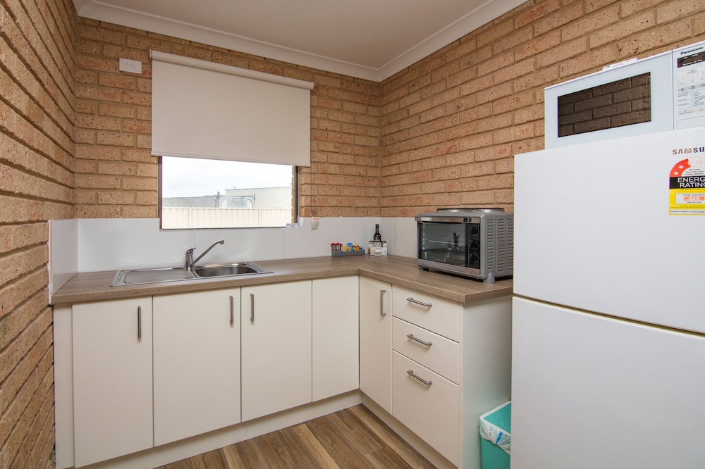 Cervantes Pinnacles Motel 24/42