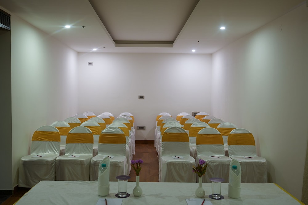 Grand Continent, Malleshwaram - A Sarovar Portico Affiliate Hotel 47/54