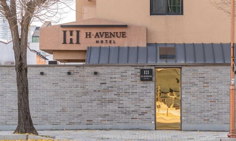 1962 Business Hotel 8/50