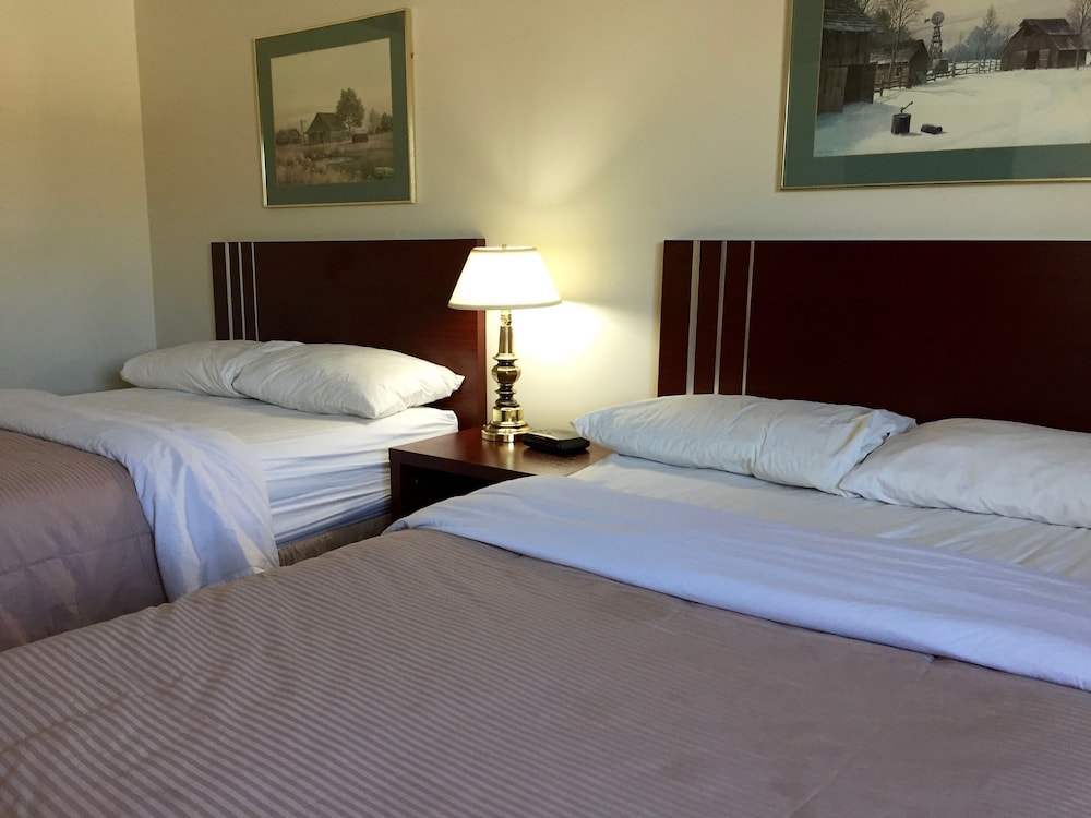 Colonial Inn 11/62