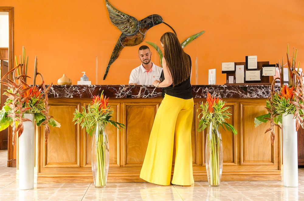 Hotel Suites And Apartments La Sabana 9/39