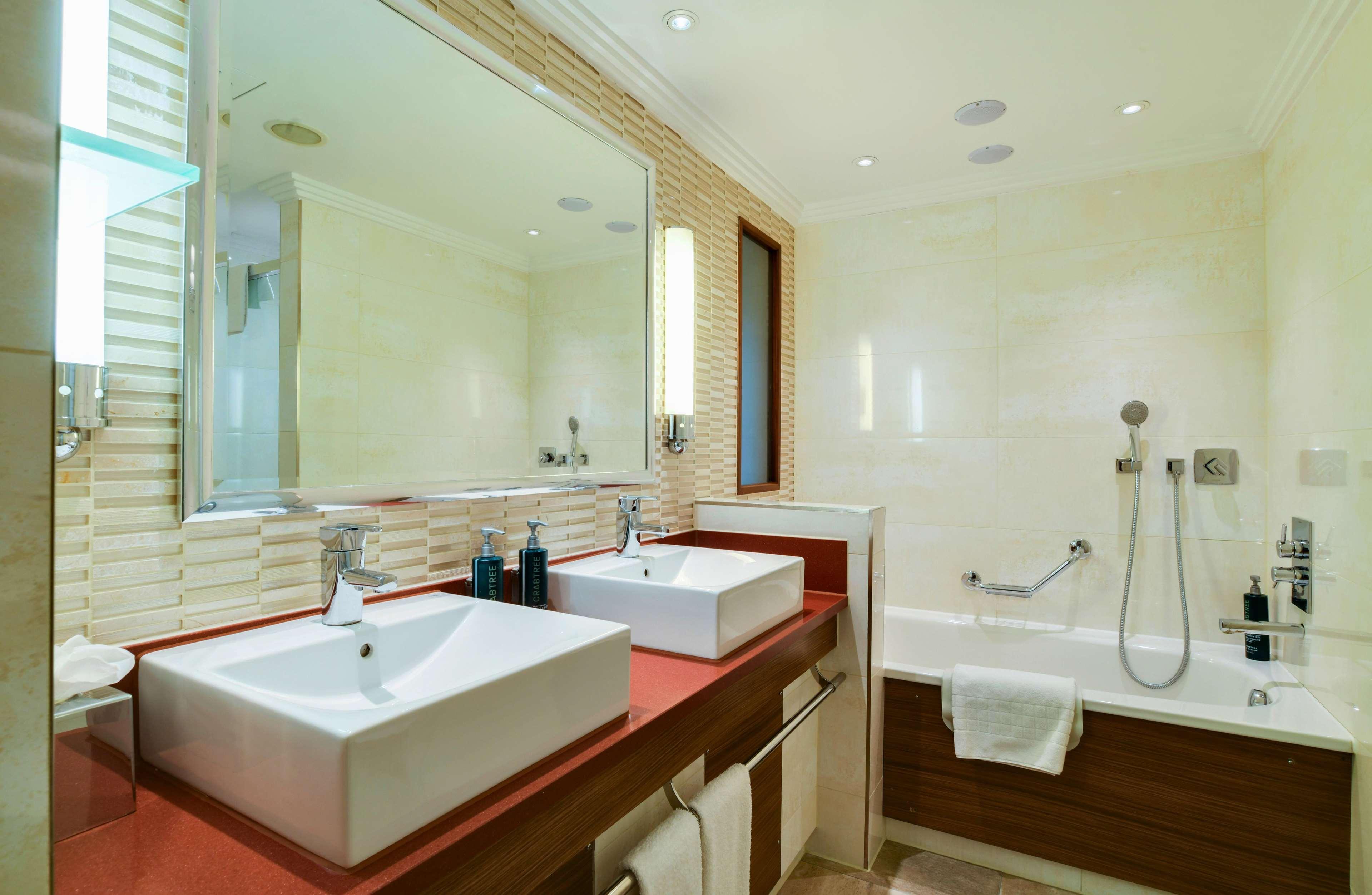 TOWER, SUITE