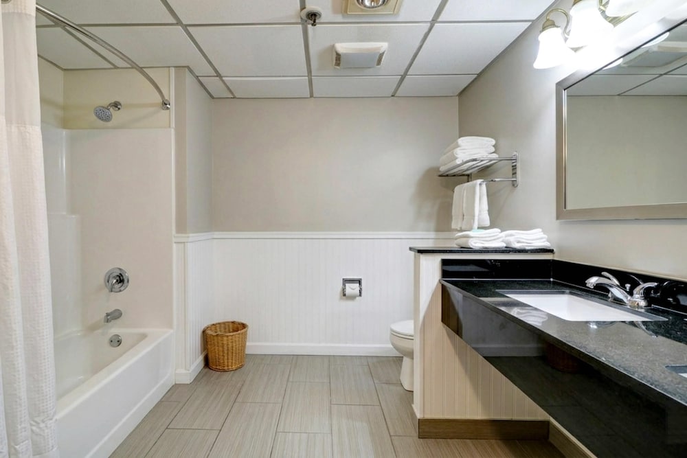 Anchorage Inn & Suites - Portsmouth 51/57