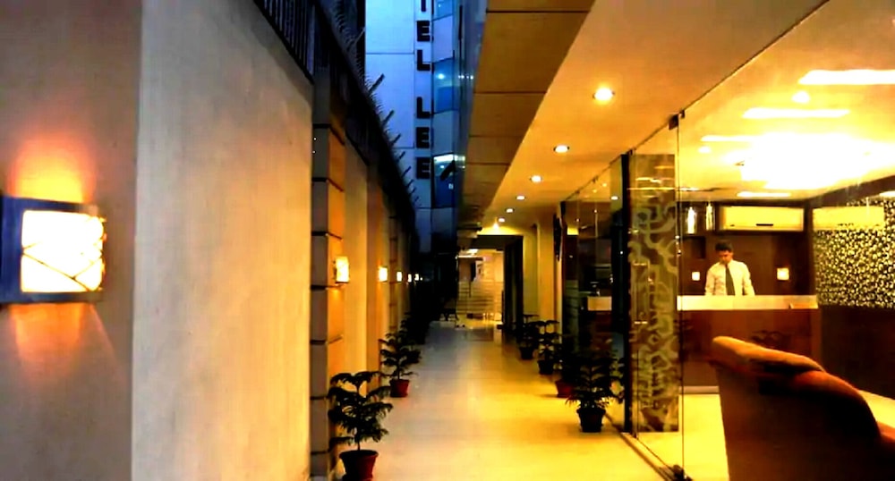Hotel Lee International 44/47