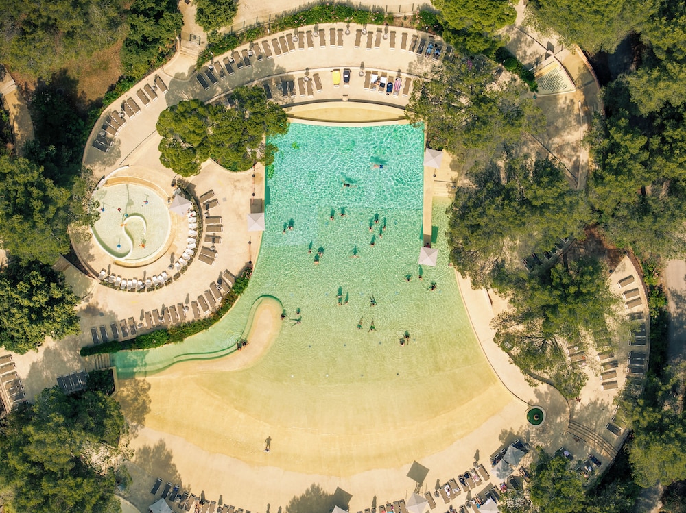 Pierre and Vacances Pont Royale En Provence Holiday Village 4/50