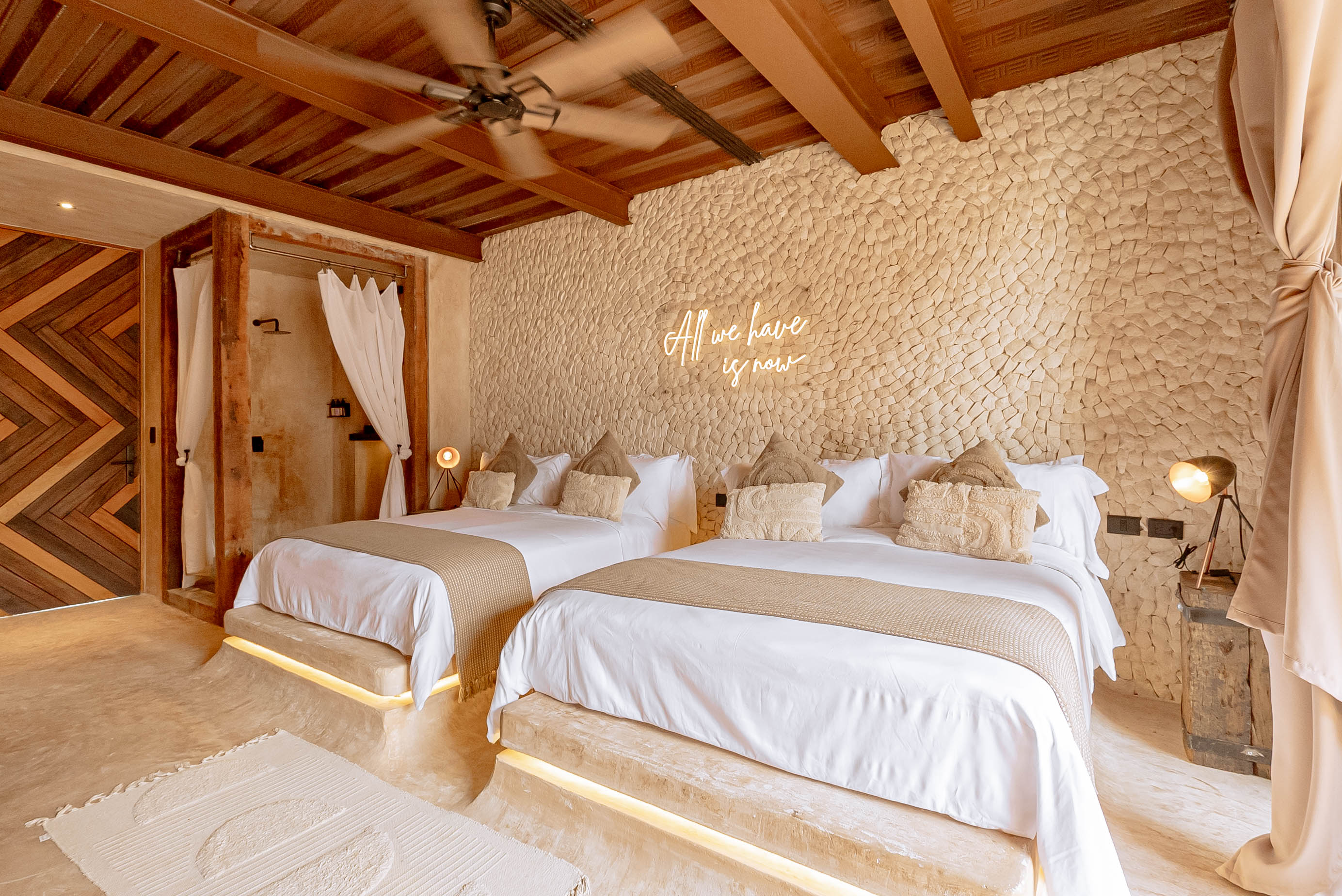 Terra, Suite, 2 Queen Beds, Pool View, Bathtub