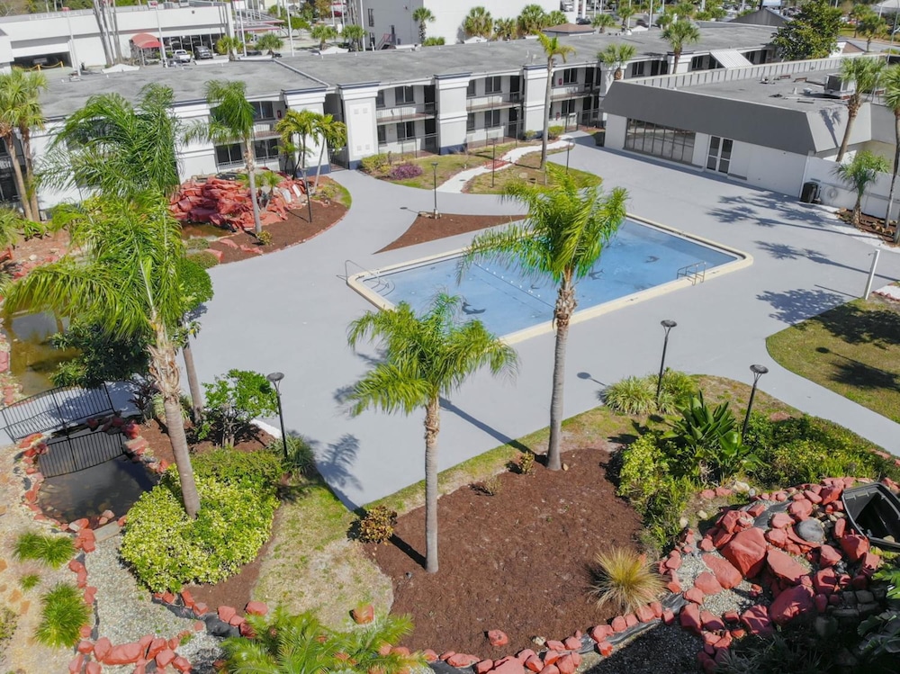Stayable Suites Orlando 14/16