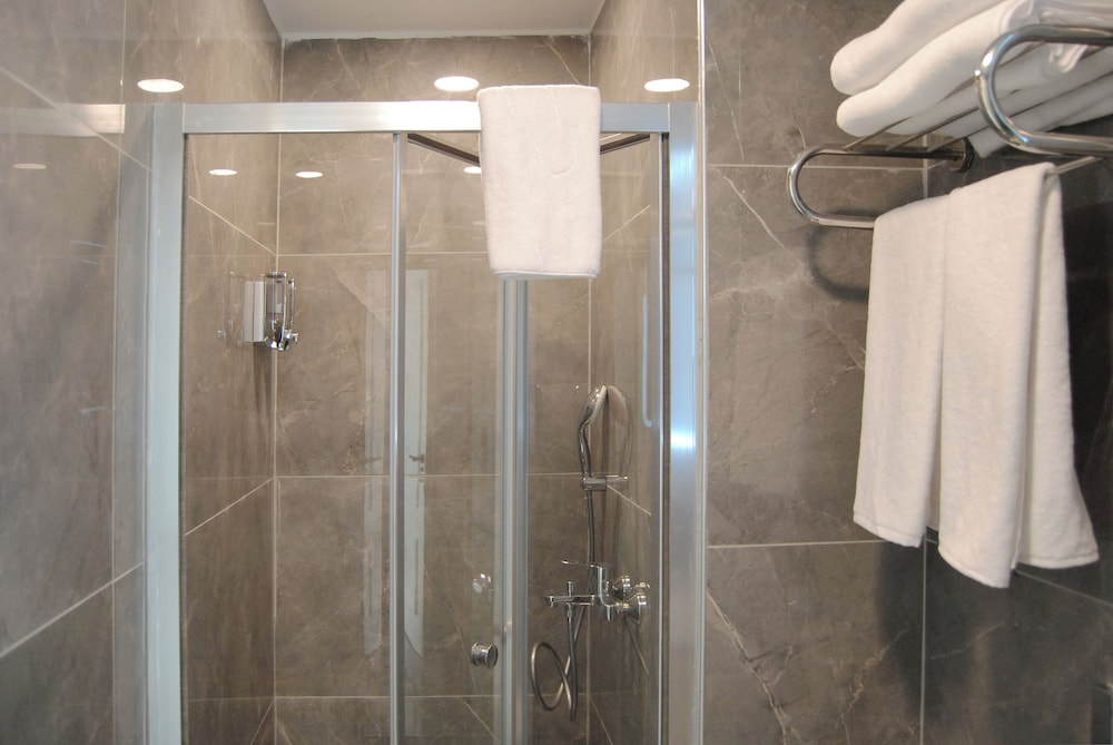 CONCEPT PERA Hotel 20/21