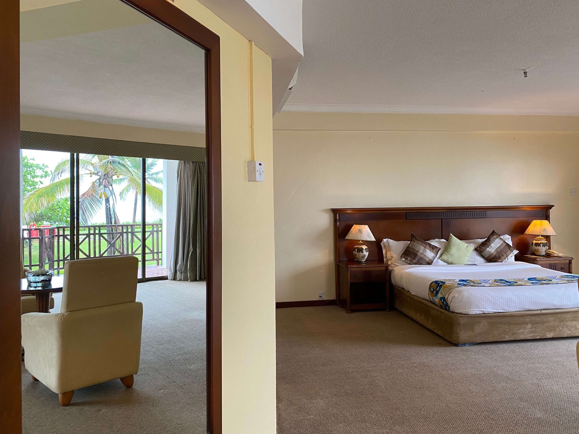Diplomat, Suite, Double Bed, Ocean View, Balcony