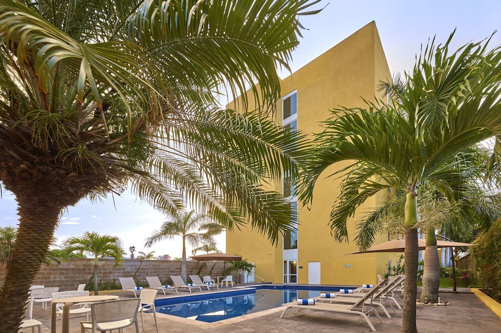 City Express by Marriott Tampico 63/65