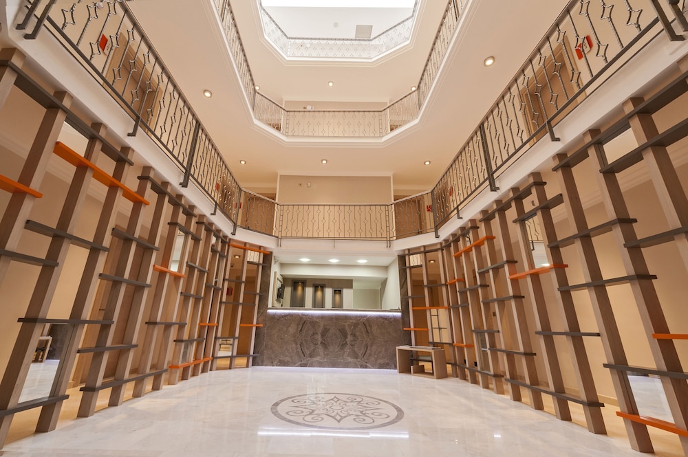 Atrium Apart Hotel 6/22