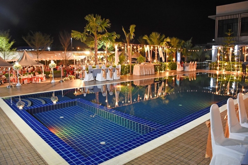 Eireann Boutique Hotel 38/41