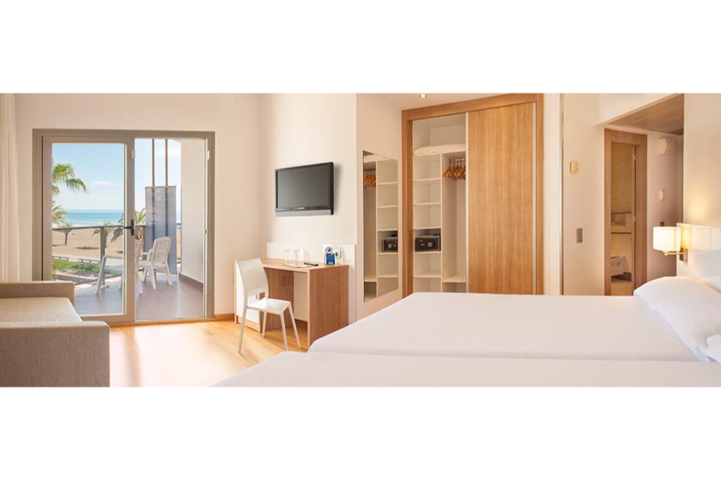 Room, Quadruple, Lateral Side Sea View