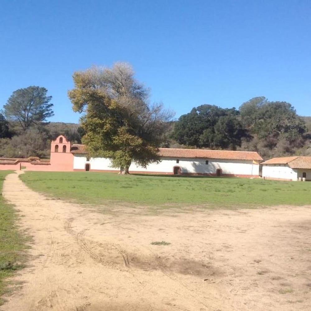 Lotus Of Lompoc - A Great Hospitality Inn 29/32